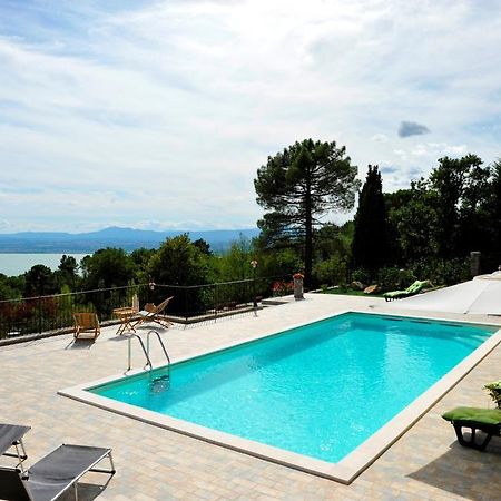 تورو سول تراسيمينو B&B Villa Sensi المظهر الخارجي الصورة