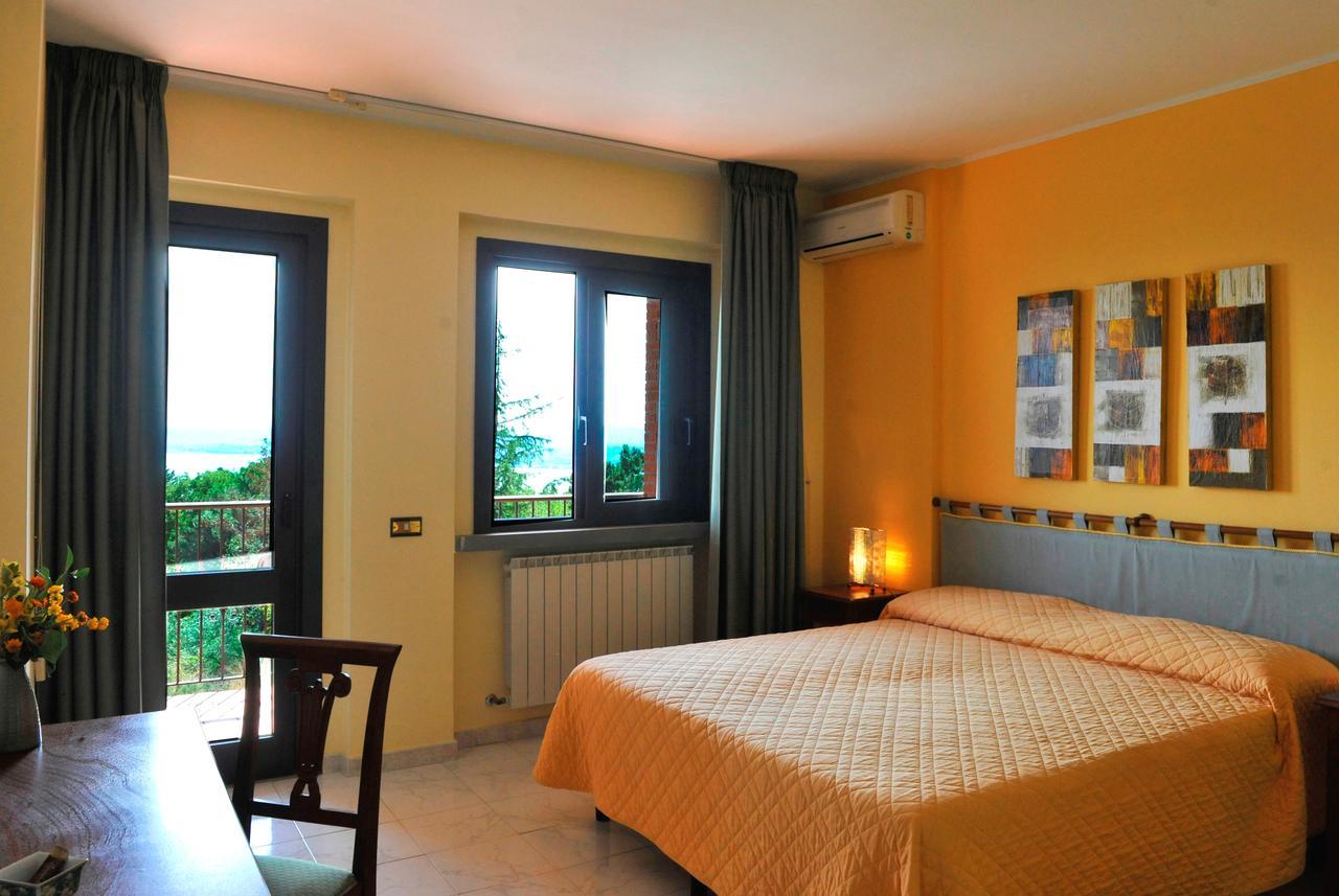 تورو سول تراسيمينو B&B Villa Sensi المظهر الخارجي الصورة